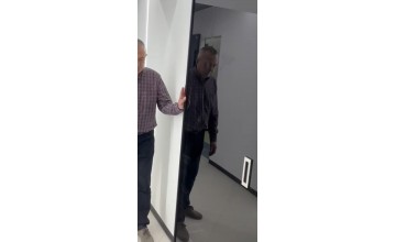 Sistemul magic pentru usi din sticla securizata